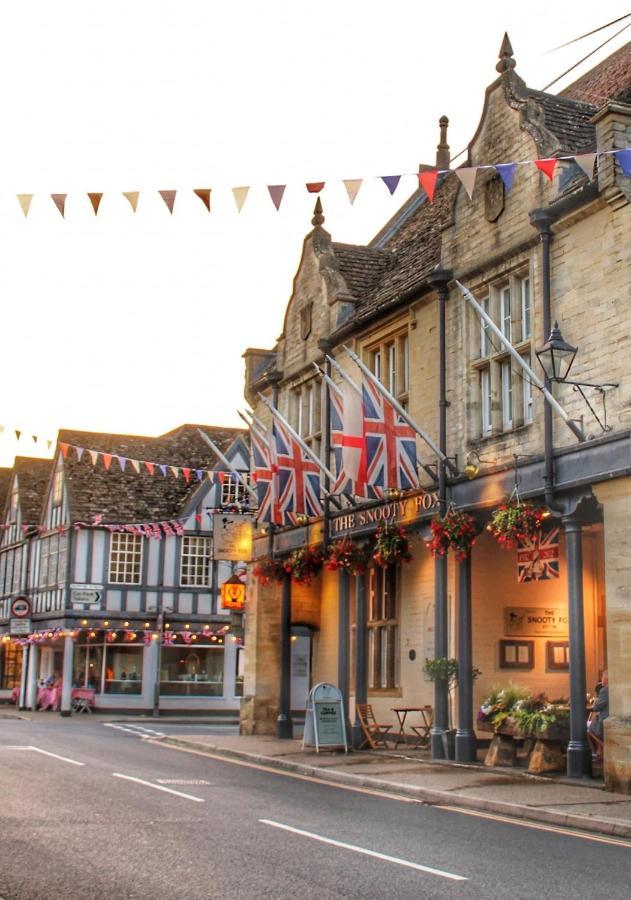 Stylish One Bedroom Cotswold Coach House Тетбери Экстерьер фото